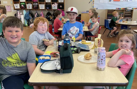 Kids eating Summer Foods