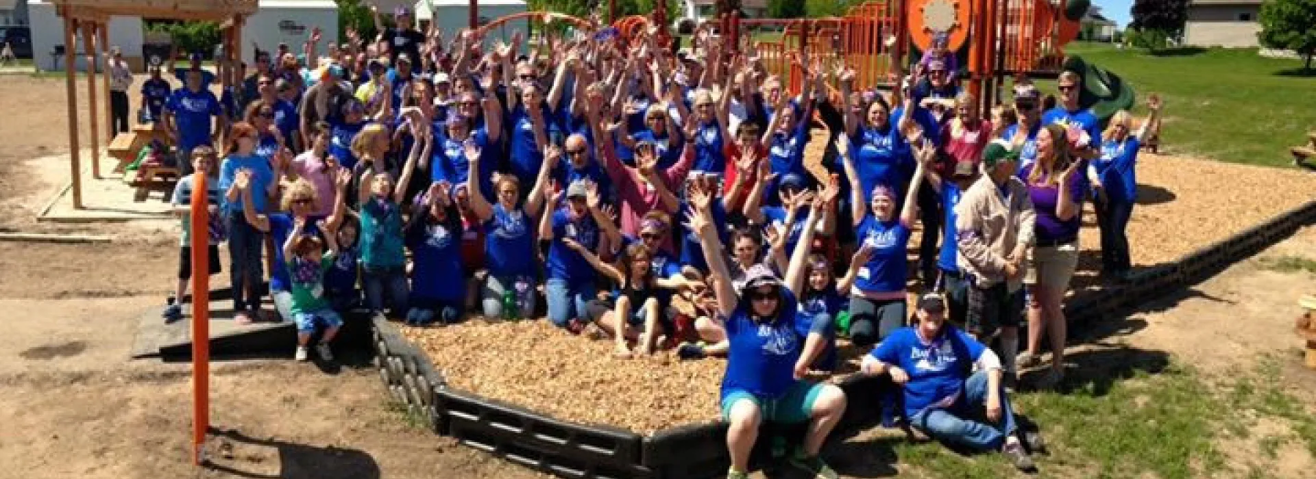 KaBoom! Playground with volunteers